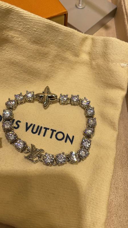 LV Bracelet 03lyr531